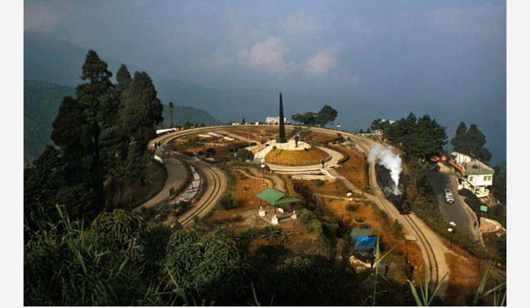 Pathi Bunkers Hostel ดาร์จีลิง ภายนอก รูปภาพ