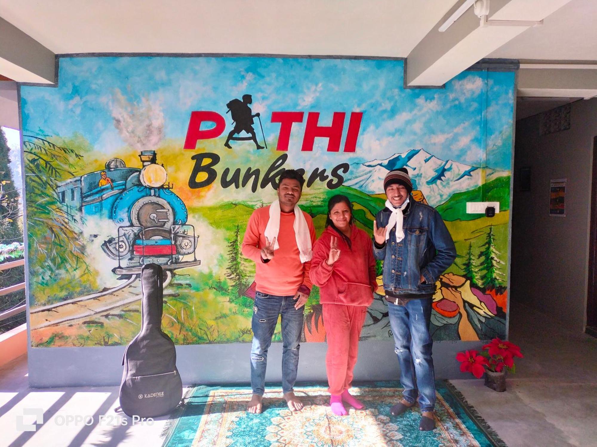 Pathi Bunkers Hostel ดาร์จีลิง ภายนอก รูปภาพ