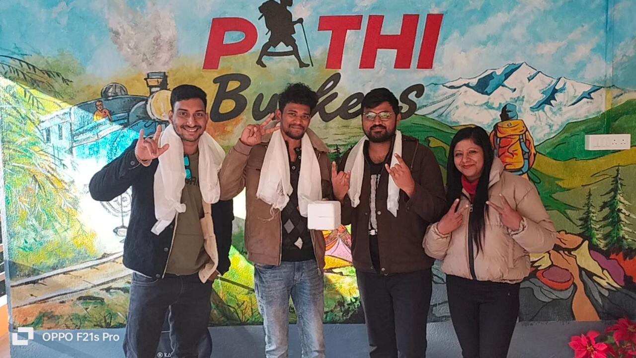 Pathi Bunkers Hostel ดาร์จีลิง ภายนอก รูปภาพ