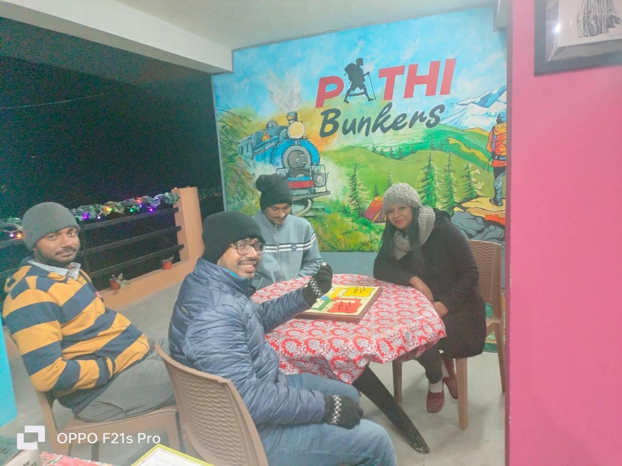Pathi Bunkers Hostel ดาร์จีลิง ภายนอก รูปภาพ